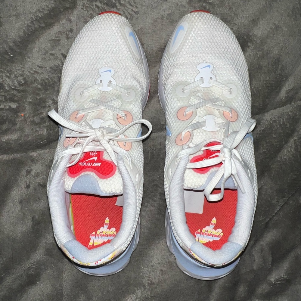 Limited edition Nike free run tennis shoes, size w10 barley worn